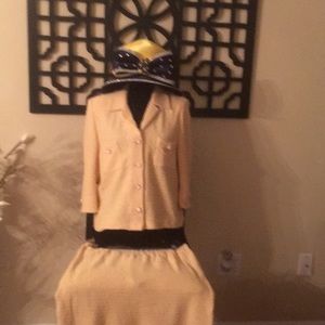 St. John yellow 2pc. Suit